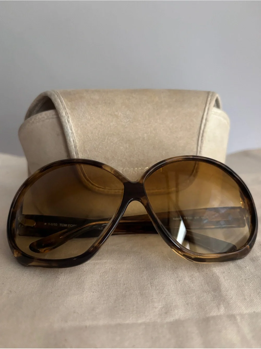 Tom Ford Natalia TF120 Oversized Round Sunglasses Gradient Lens with Case